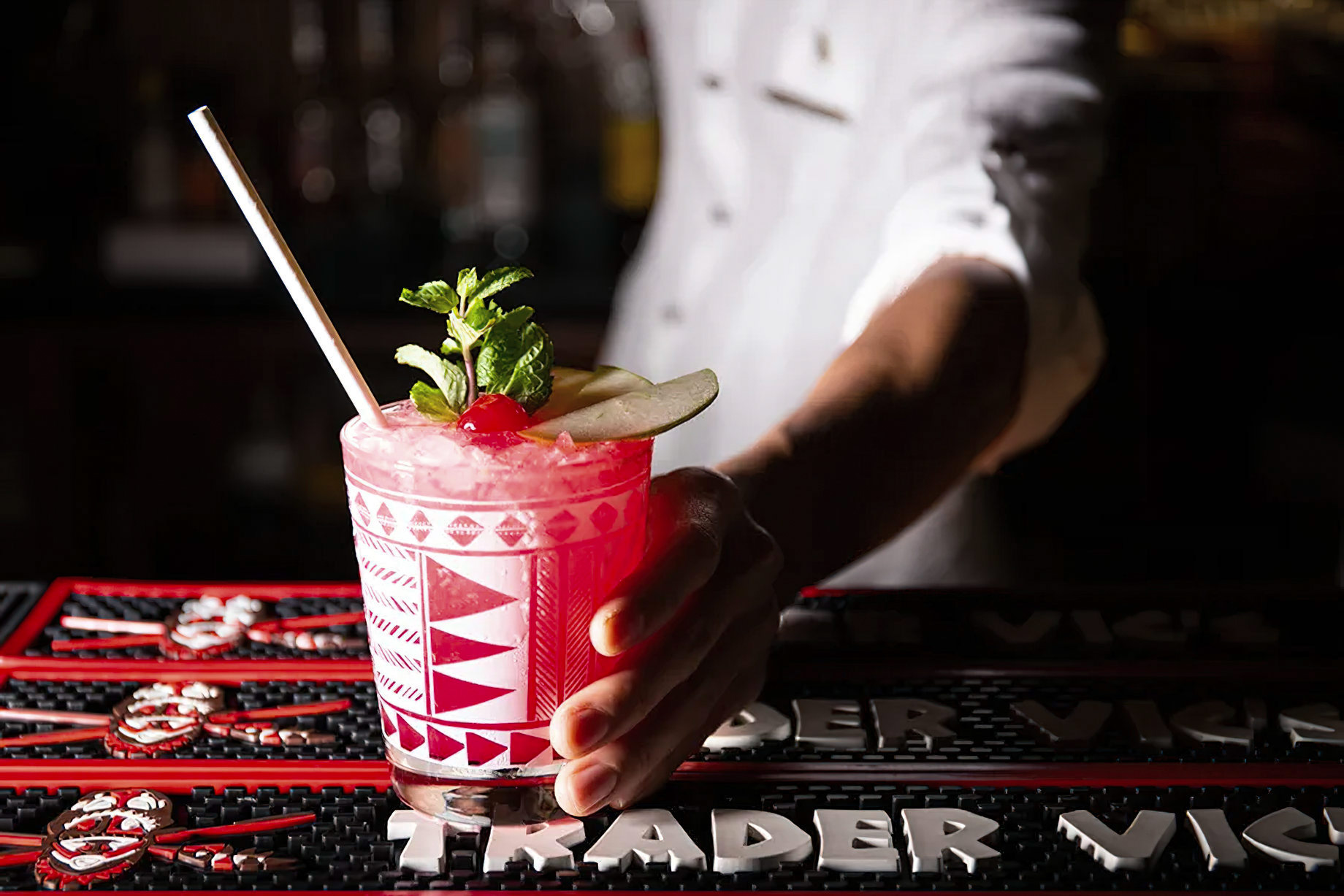 Anantara Riverside Bangkok Resort - Thailand - Trader Vics Cocktail