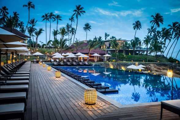 Anantara Peace Haven Tangalle Resort - Sri Lanka - Pool Sunset