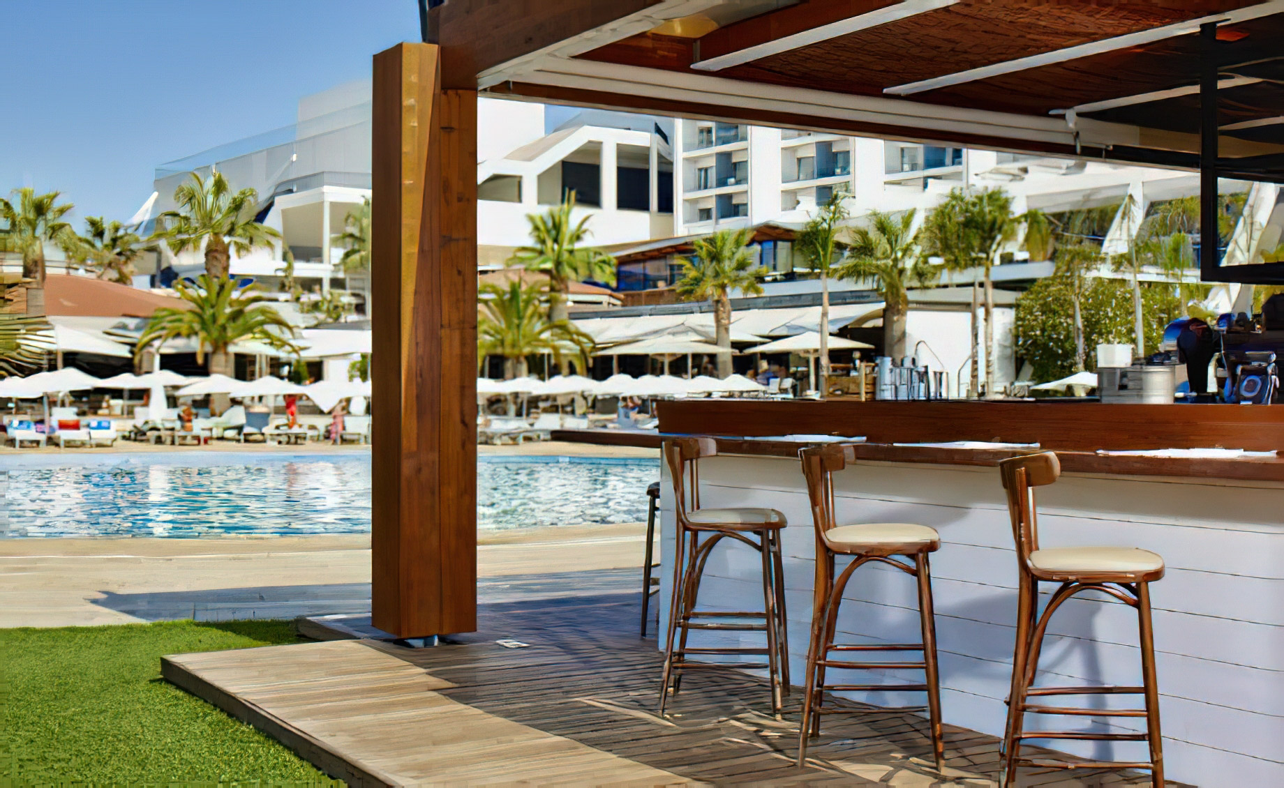 Tivoli Marina Vilamoura Algarve Resort - Portugal - DAzur Pool Bar