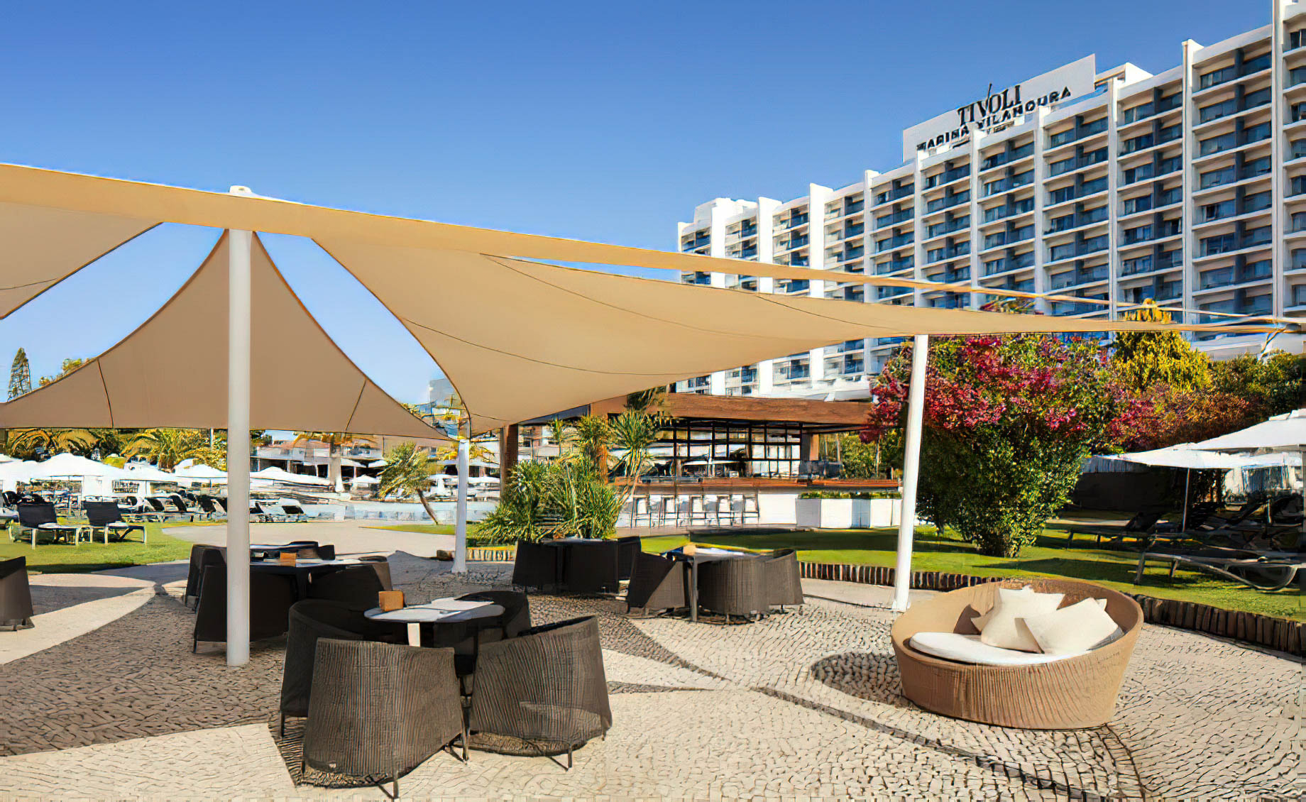 Tivoli Marina Vilamoura Algarve Resort - Portugal - DAzur Pool Bar