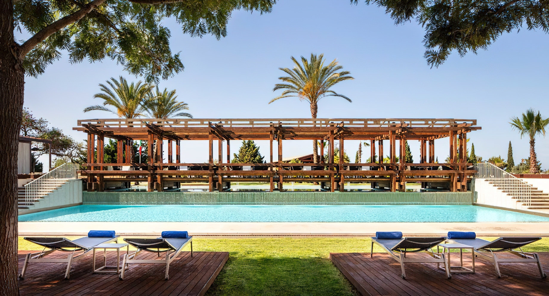 Anantara Vilamoura Algarve Resort – Portugal – Palms Pool Bar