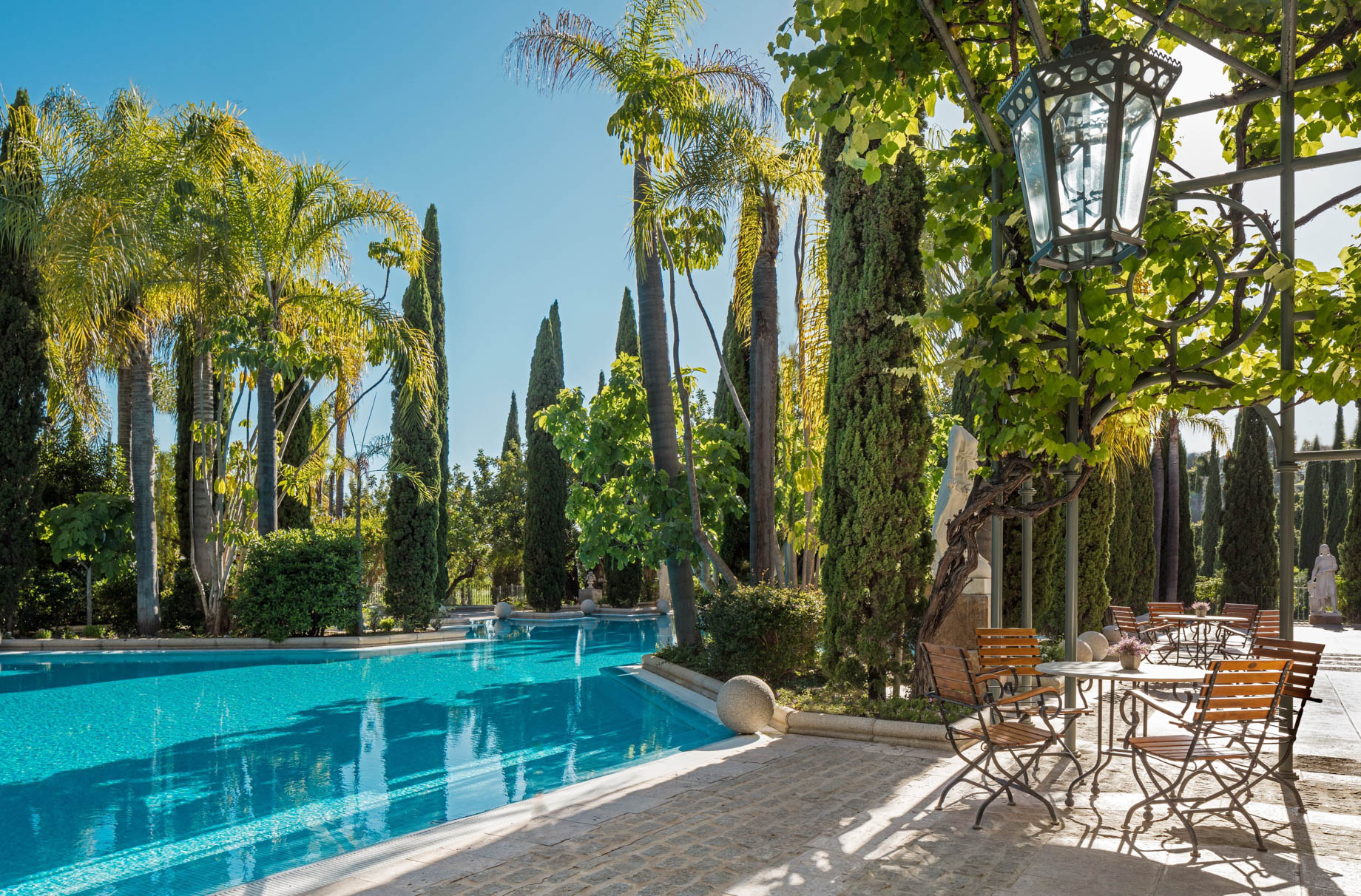 Anantara Villa Padierna Palace Benahavís Marbella Resort – Spain – La Pérgola Pool Bar