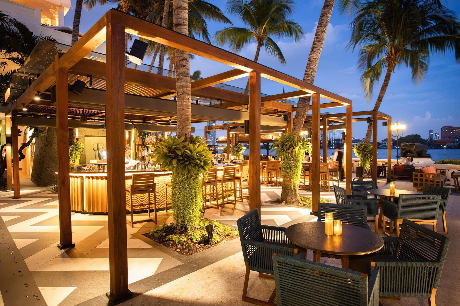 Anantara Riverside Bangkok Resort – Thailand – Longtail by The River