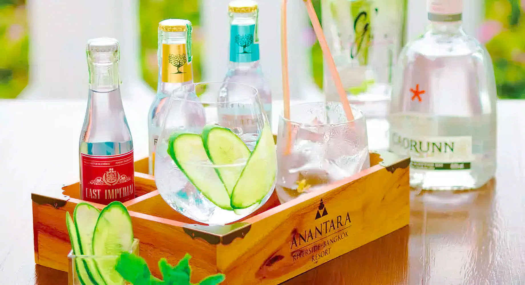 Anantara Riverside Bangkok Resort - Thailand - Longtail by The River