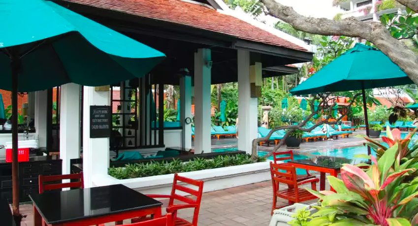 Anantara Riverside Bangkok Resort - Thailand - Loy Nam Bar