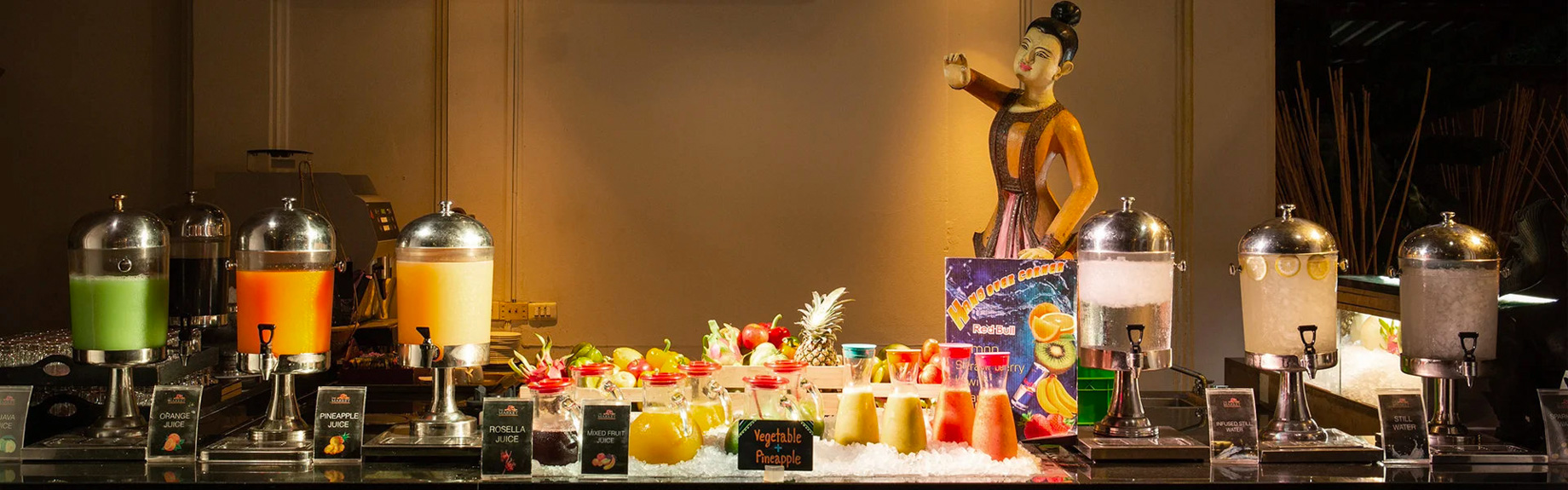 Anantara Riverside Bangkok Resort - Thailand - The Market