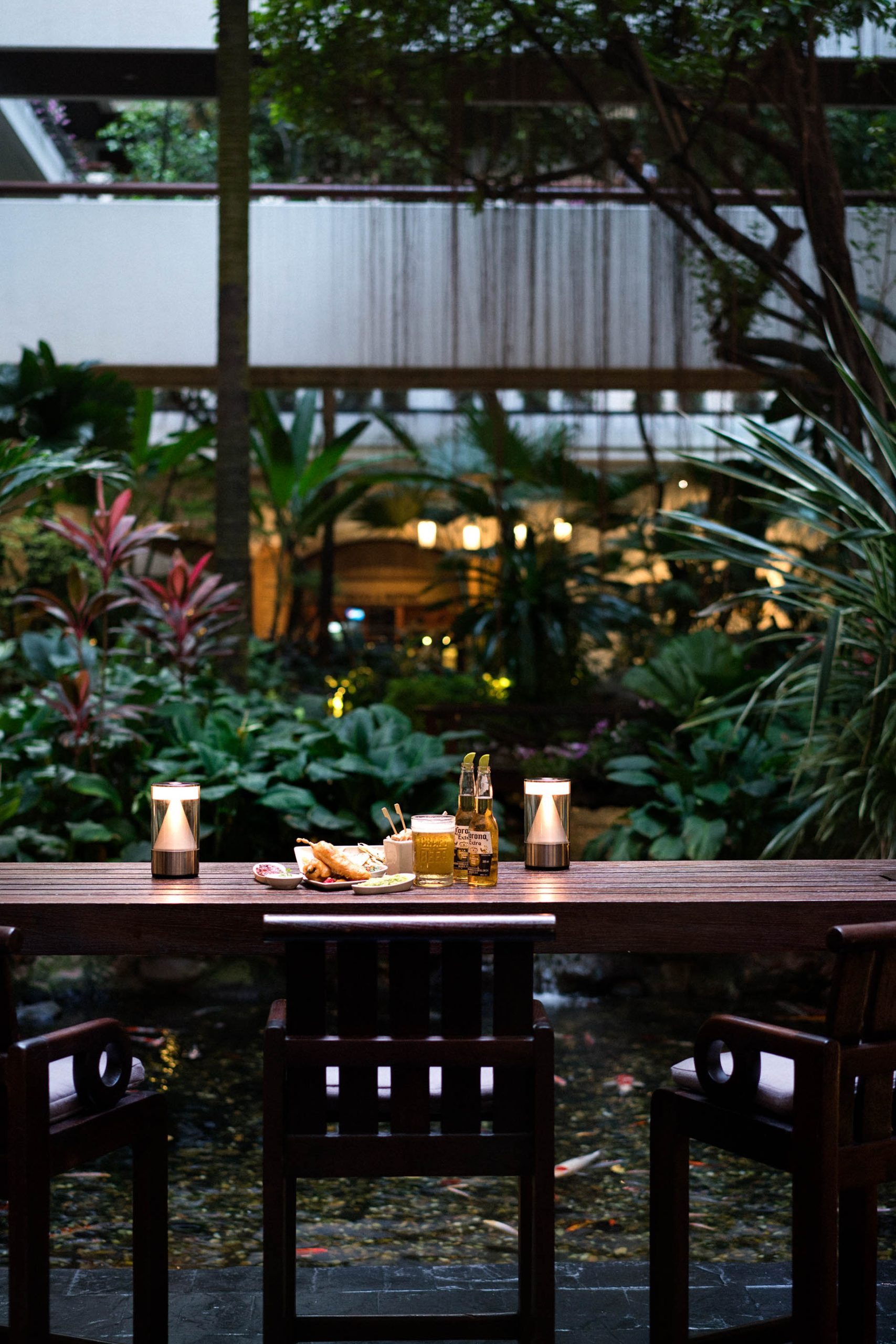 Anantara Siam Bangkok Hotel – Thailand – Courtyard Dining