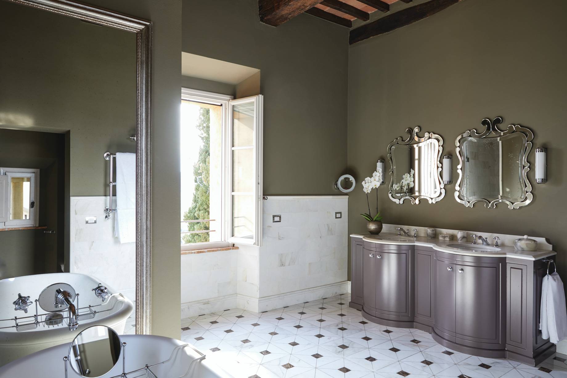 Castello di Casole, A Belmond Hotel, Tuscany - Casole d'Elsa, Italy - Junior Suite Executive Bathroom