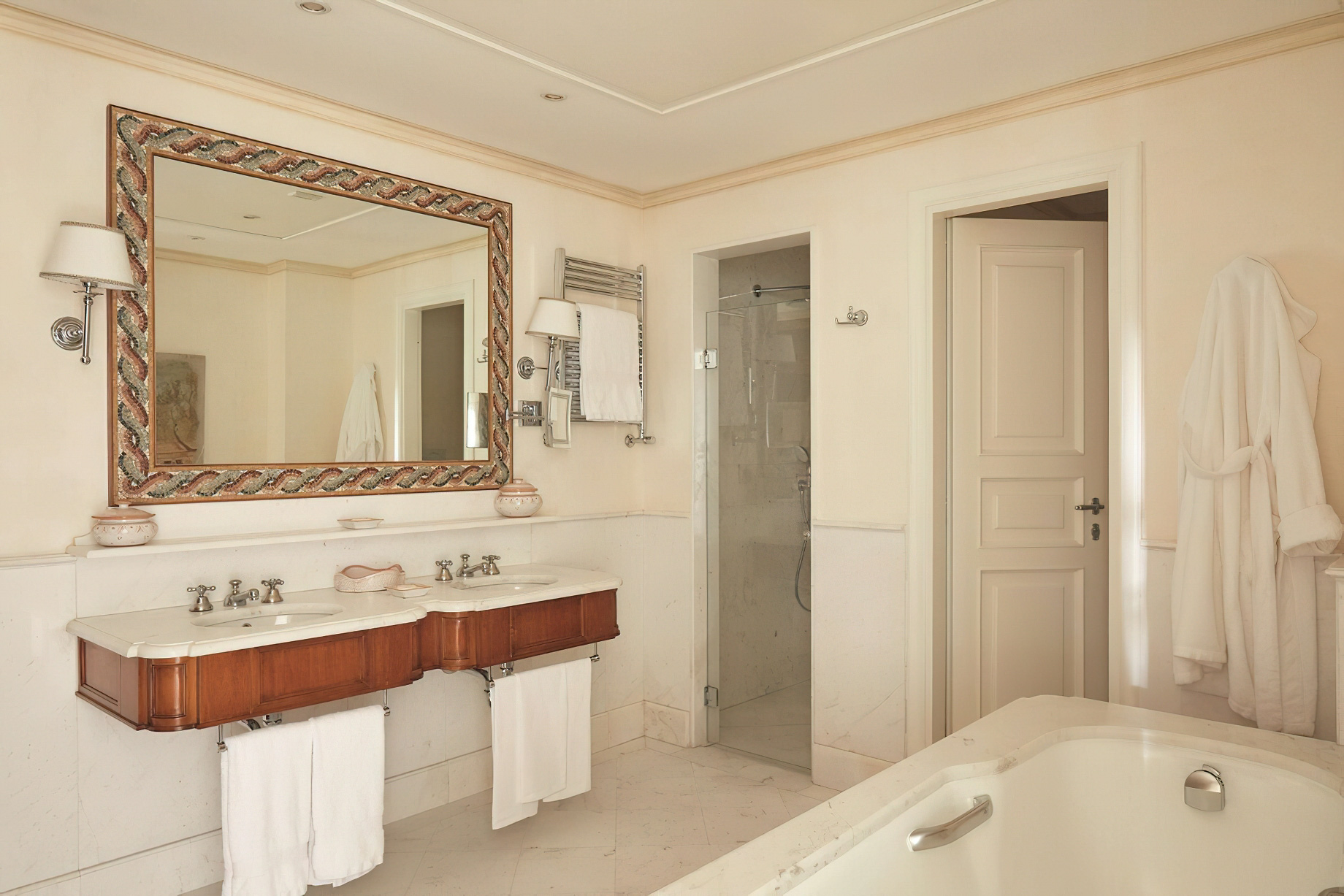 Caruso, A Belmond Hotel, Amalfi Coast – Ravello, Italy – Guest Bathroom