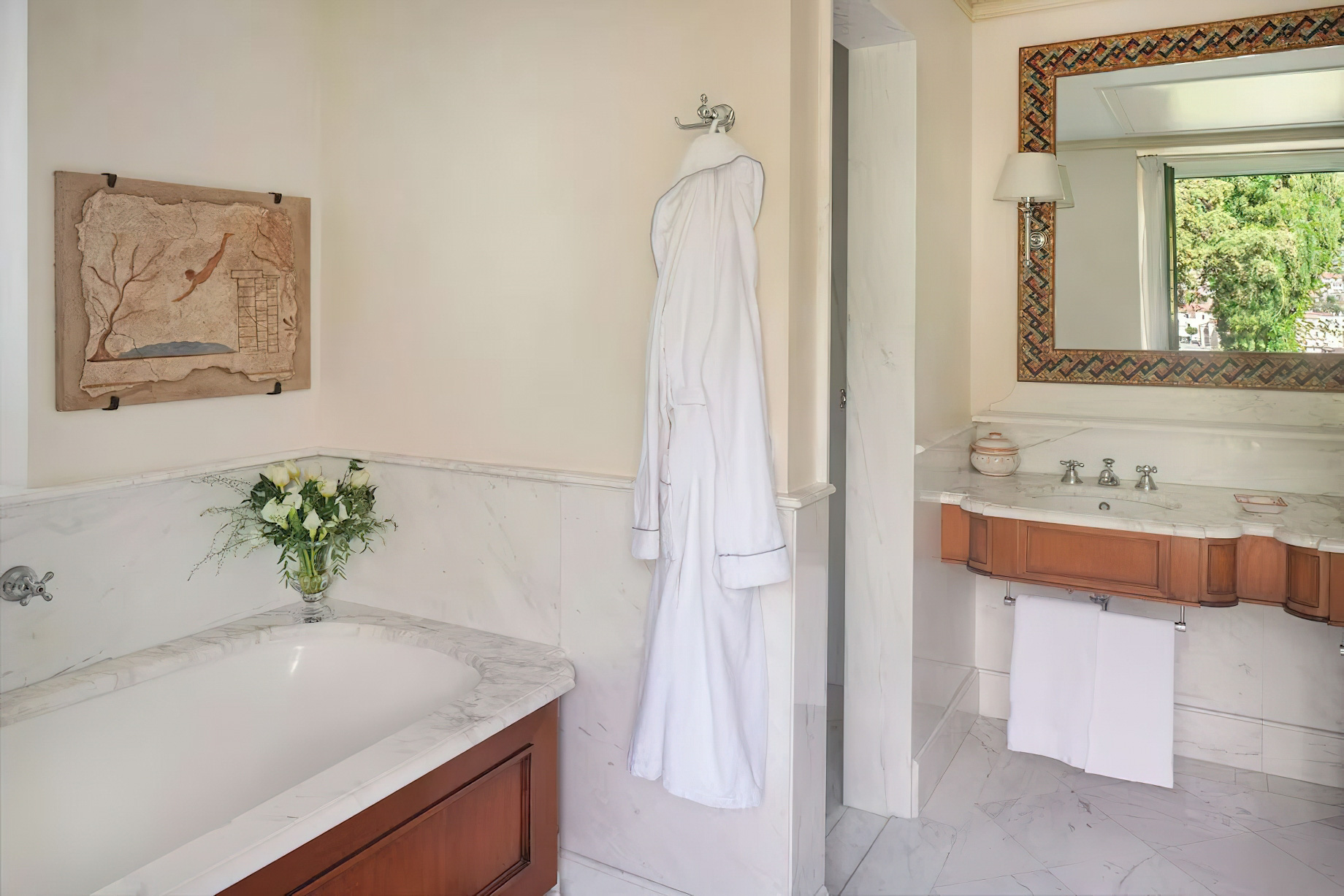 Caruso, A Belmond Hotel, Amalfi Coast – Ravello, Italy – Guest Bathroom