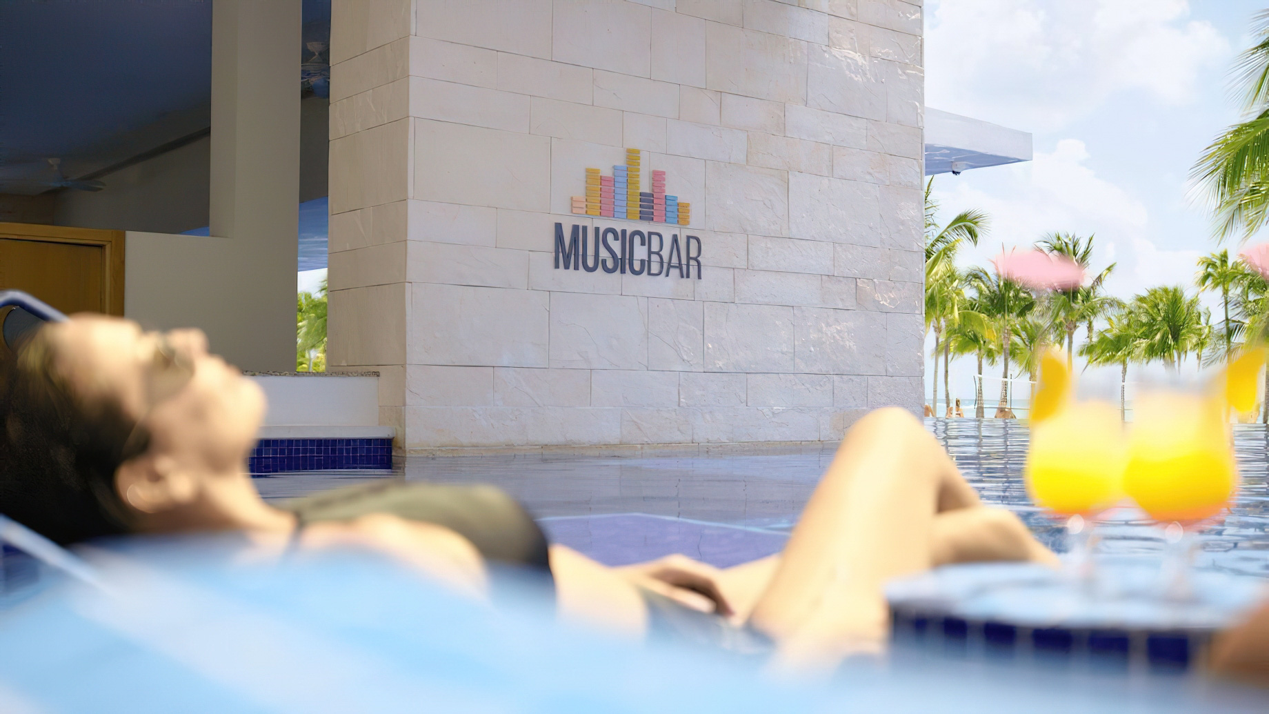 Barceló Maya Riviera Adults Only Resort – Xpu-Ha, Mexico – Pool Music Bar