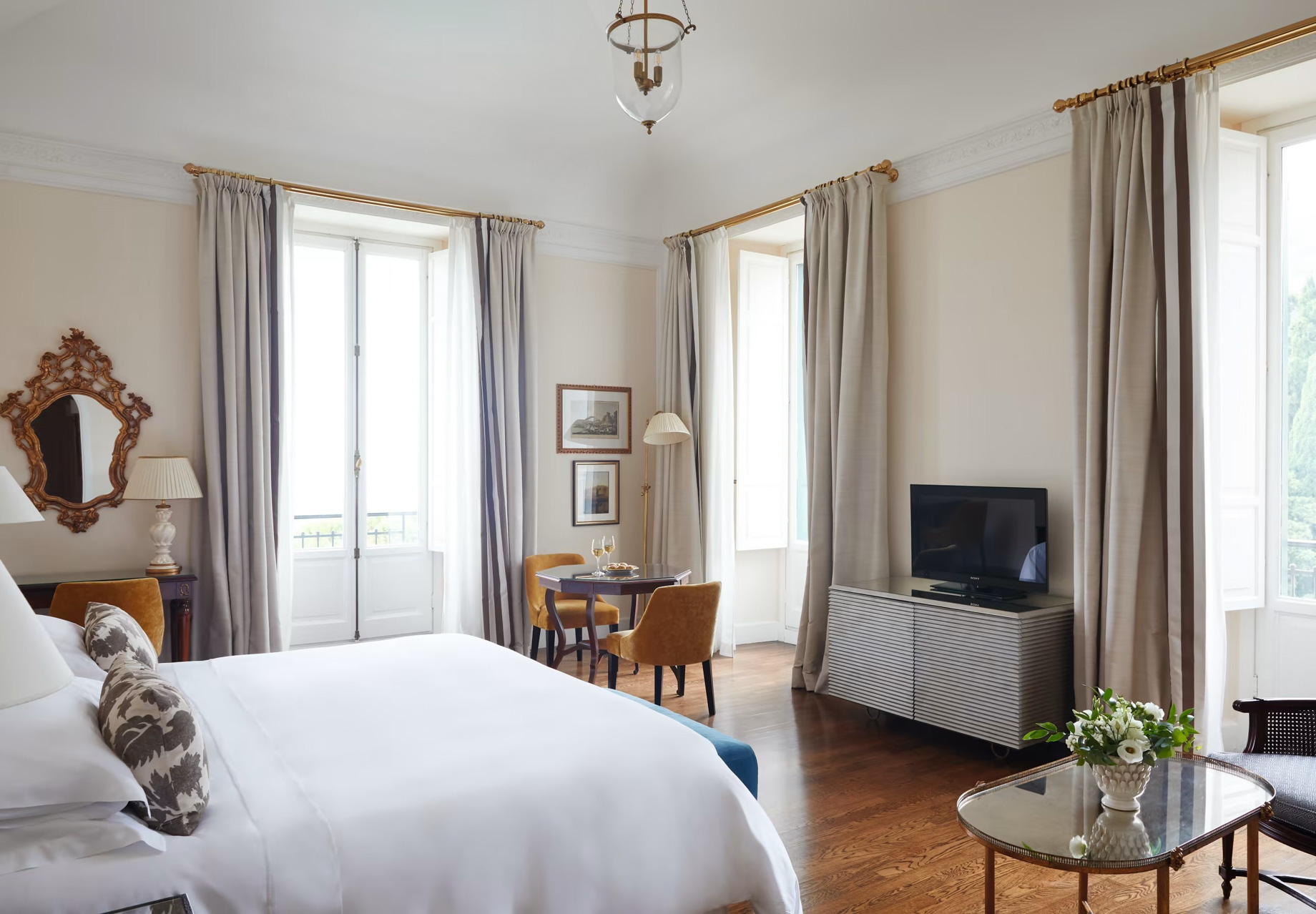093 – Grand Hotel Timeo, A Belmond Hotel – Taormina, Italy – Deluxe Sea View Junior Suite
