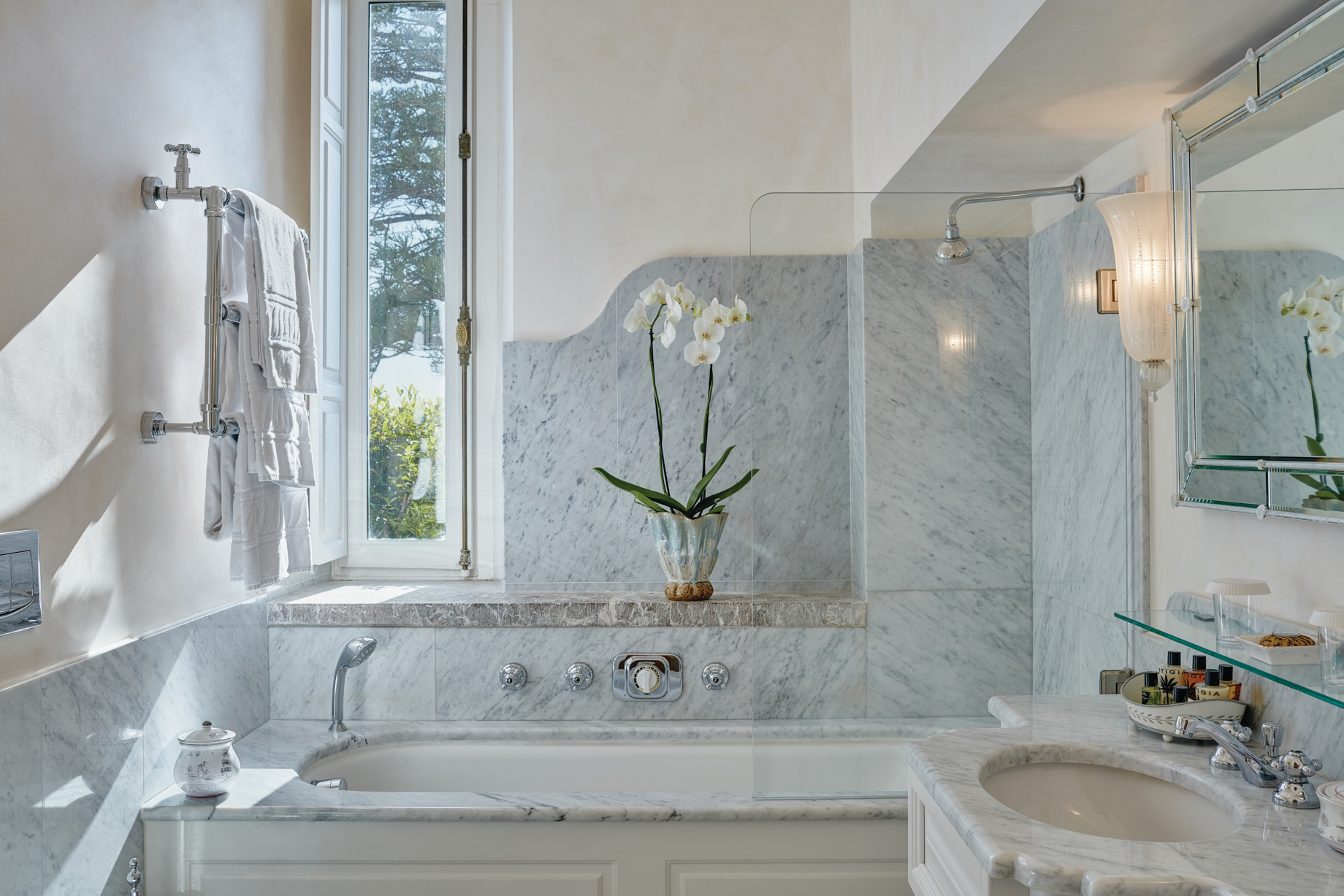 112 – Grand Hotel Timeo, A Belmond Hotel – Taormina, Italy – Bathroom
