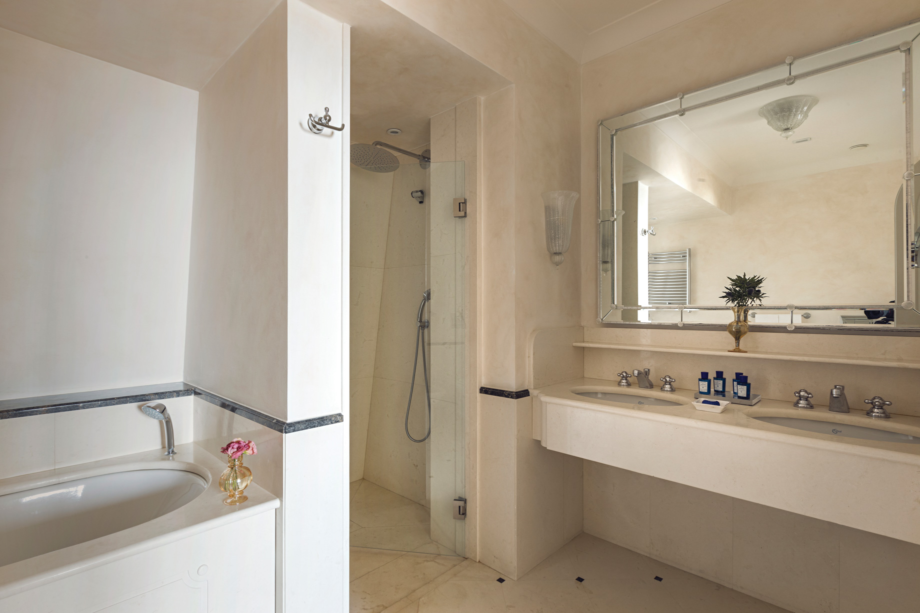 126 – Grand Hotel Timeo, A Belmond Hotel – Taormina, Italy – Bathroom
