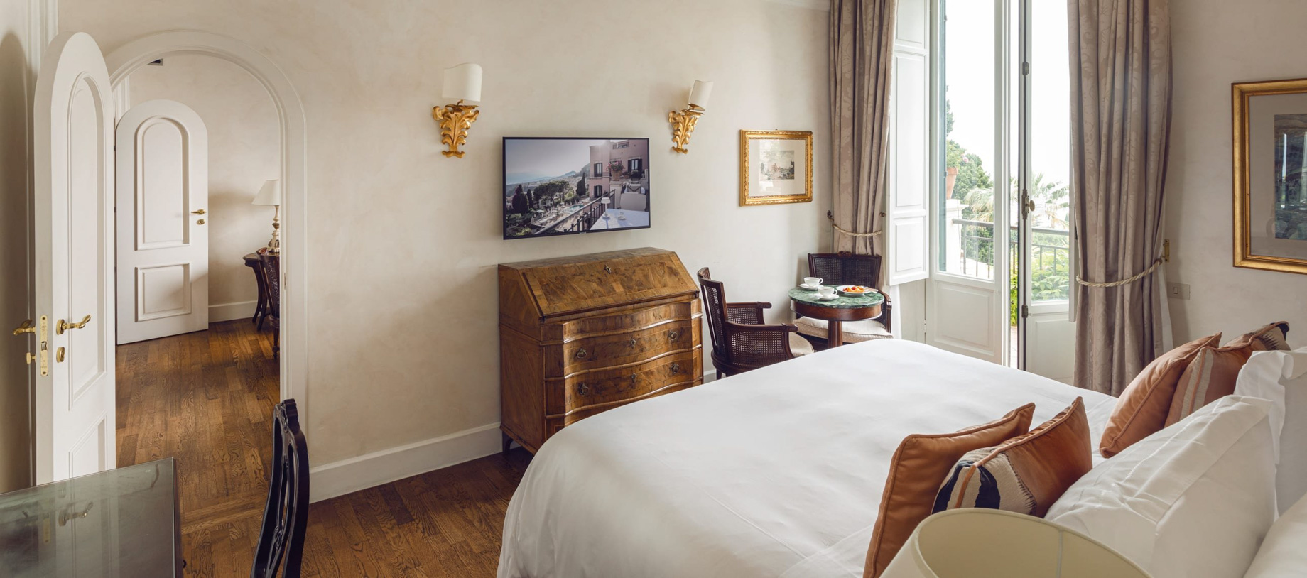 149 – Grand Hotel Timeo, A Belmond Hotel – Taormina, Italy – Deluxe Sea View Suite