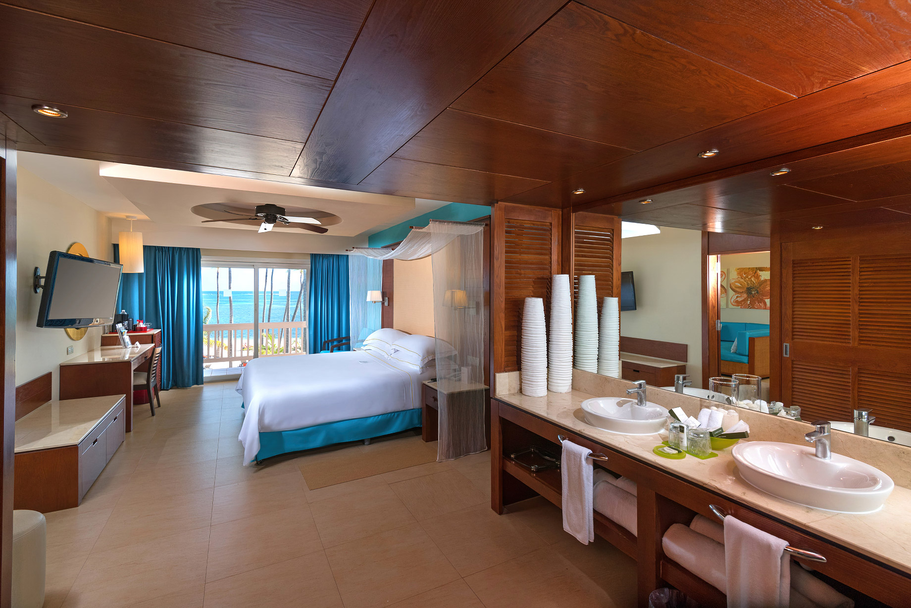 Barceló Bávaro Beach Hotel Grand Resort – Punta Cana, Dominican Republic – Premium Level Ocean Front Suite Room