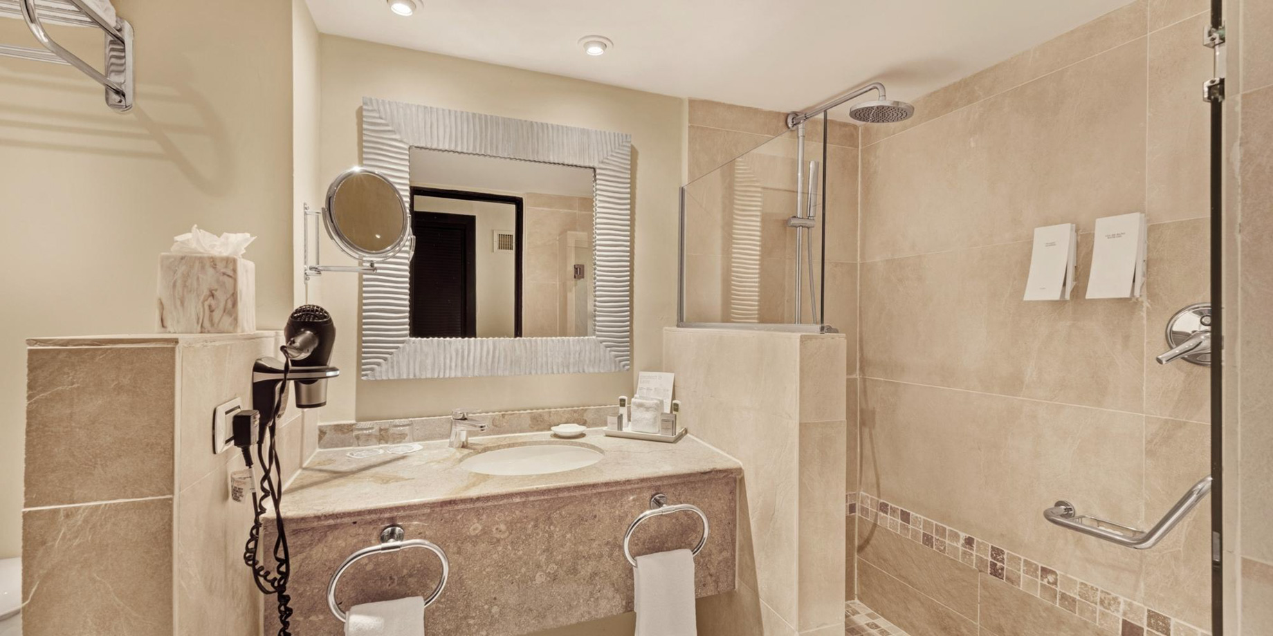 Barceló Aruba Palm Beach Resort - Noord, Aruba - Deluxe Lanai Pool View Room