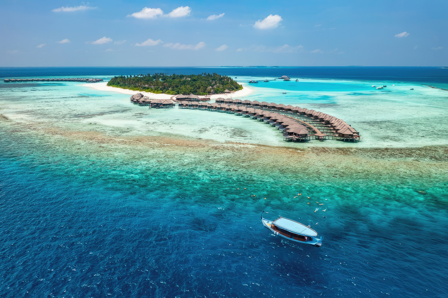The Ultimate Maldives Superyacht Charter Experience – Navigating Paradise