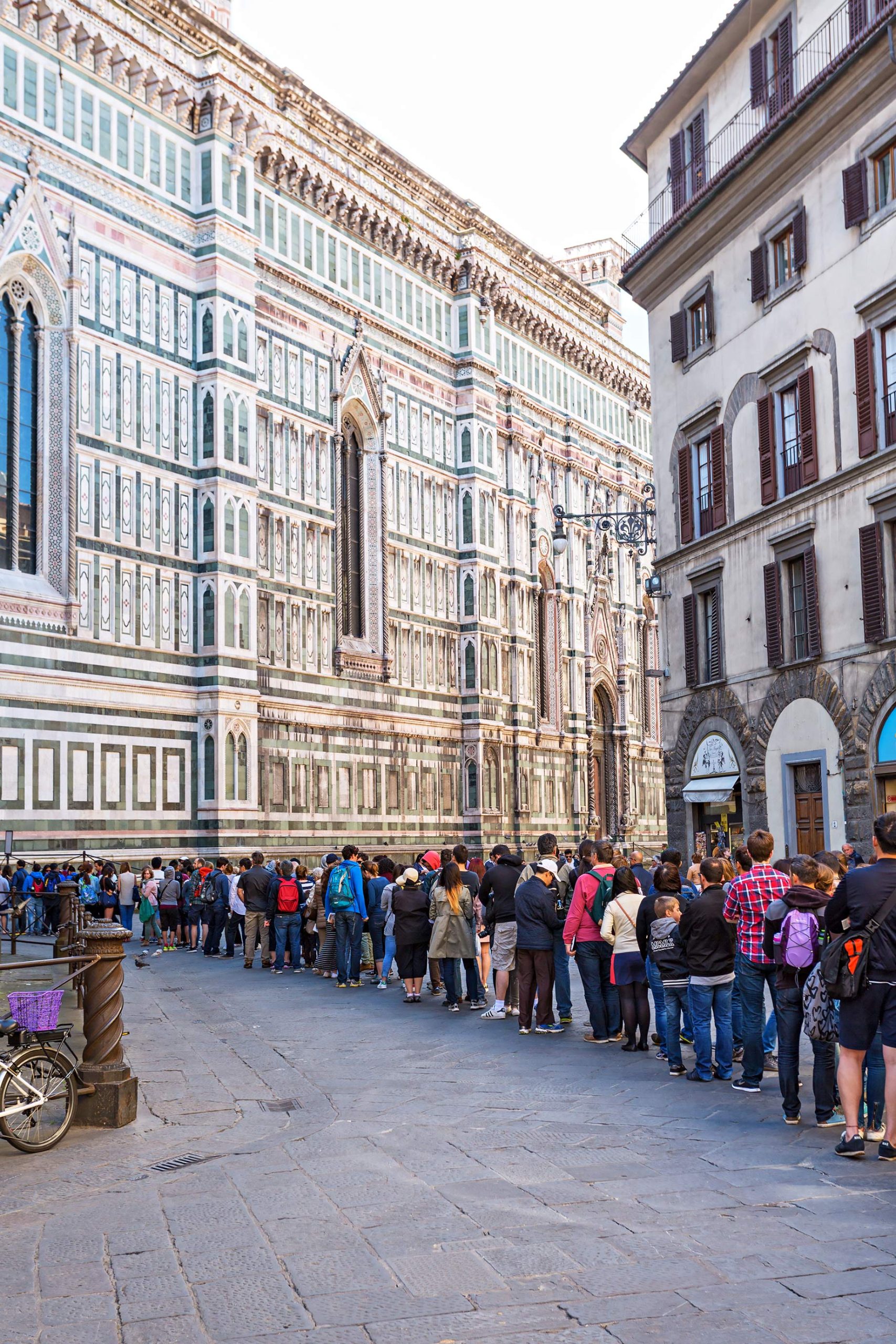 Tourist Line-up - Santa Maria del Fiore Cathedral - Piazza del Duomo - Florence, Italy